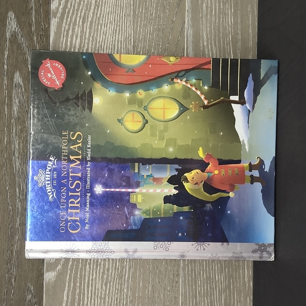 Hallmark special hard back book once upon a northpole Christmas